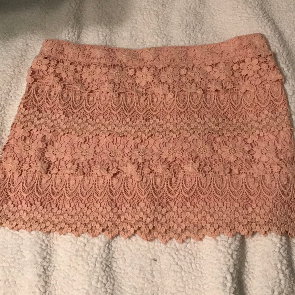 American Eagle Peach lace Skirt